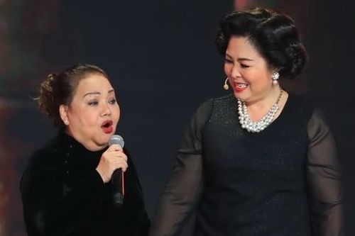 NSND Ngọc Giàu khiến nhiều nghệ sĩ nể phục vì 75 tuổi vẫn mê diễn
