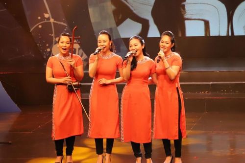Chương trình nghệ thuật 'Đôi bàn tay ấm': Nối dài những vòng tay yêu thương