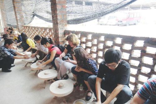 Bát Tràng - điểm du lịch 'phải đến' của Thủ đô