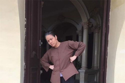 Hậu trường siêu nhí nhảnh của Nhật Kim Anh (Tiếng Sét Trong Mưa): Còn đâu Thị Bình Yamaha già nua khổ sở nữa?