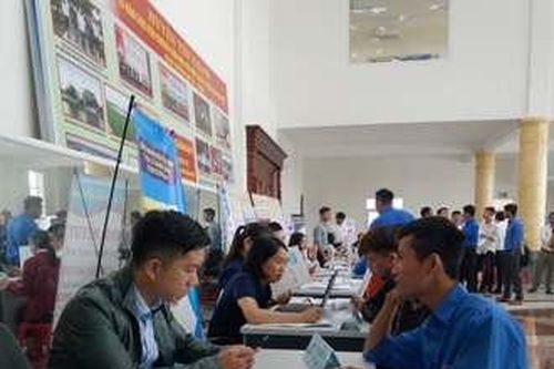 Tuyển dụng hàng ngàn chỉ tiêu việc làm trong phiên giao dịch việc làm lưu động tại huyện Yên Khánh