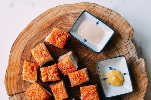 Cách làm heo quay bên ngoài giòn thơm, bên trong ngọt thịt