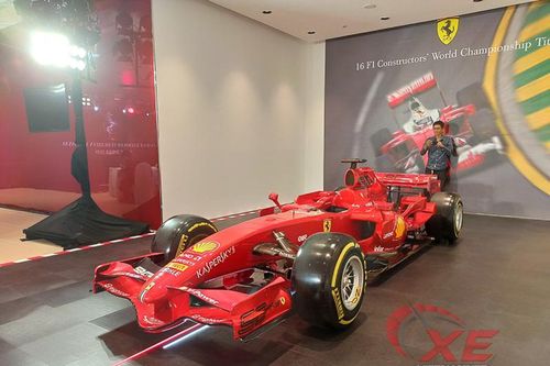 Xe đua F1 triệu đô của Ferrari gây sốt Sài Gòn