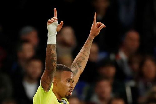 Man City rút ngắn khoảng cách với Liverpool xuống còn 5 điểm