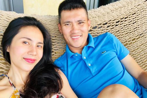 Công Vinh nhắn Thủy Tiên ngày 20/10: 'Em là đóa hoa đẹp, rực rỡ nhất'
