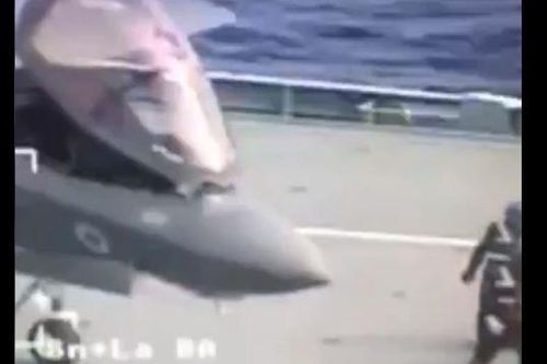 Anh cho điều tra sau cú ngã sấp mặt của phi công F-35