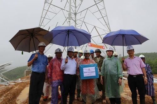 4 nhà thầu xây lắp đạt và vượt tiến độ thi công đường dây 500 kV mạch 3