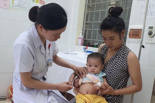 Không chủ quan khi điều trị chàm cho trẻ nhỏ