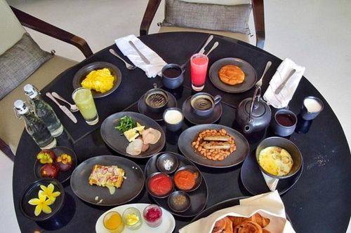 Lý do khách sạn thường phục vụ bữa sáng miễn phí