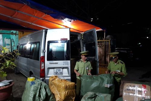 Lạng Sơn: Thu giữ lô ví cầm tay, túi xách giả mạo nhãn hiệu nổi tiếng