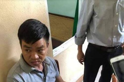 Bắt đối tượng trộm dây chuyền của học sinh trường tiểu học