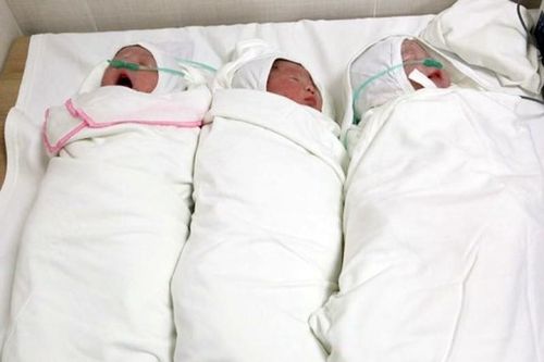 Đỡ đẻ thành công cho sản phụ mang tam thai ở Phú Thọ