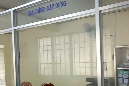 Chủ tịch tỉnh Cà Mau chỉ đạo 'nóng' xử lý vụ bộ phận một cửa 'đóng cửa' trong giờ làm việc