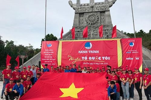 Hành trình 'Tôi yêu tổ quốc tôi' đến Kon Tum
