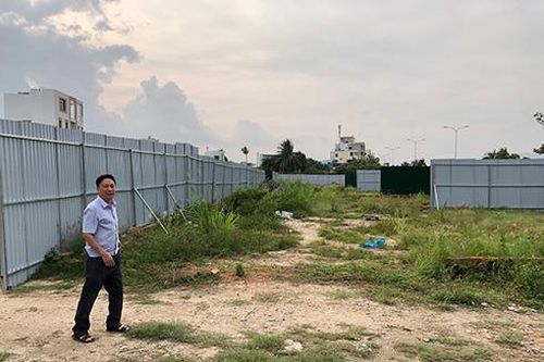 Dự án Khu dân cư cồn Tân Lập: Khách hàng rào đất, căng băng rôn kêu cứu