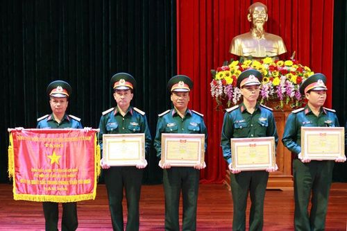 'Dạy thật tốt - Học thật tốt' xứng đáng 'người thầy' của quân nhân