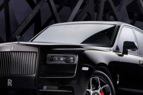 Rolls-Royce ra mắt 'sứ giả bóng đêm' Cullinan Black Badge, đẹp hút hồn