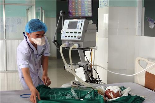 Vụ nổ đầu đạn kê làm kiềng bếp: Bé gái 22 tháng tuổi trong tình trạng nguy kịch
