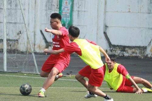 Thắng kịch tính bằng luân lưu, THPT Lê Văn Thiêm vào top 8