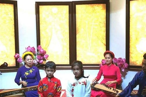 Huế: Giáo viên đưa di sản độc đáo vào trường dạy cho học sinh