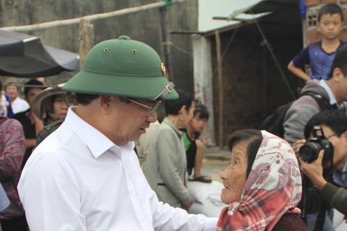 Phải ưu tiên bảo vệ người dân