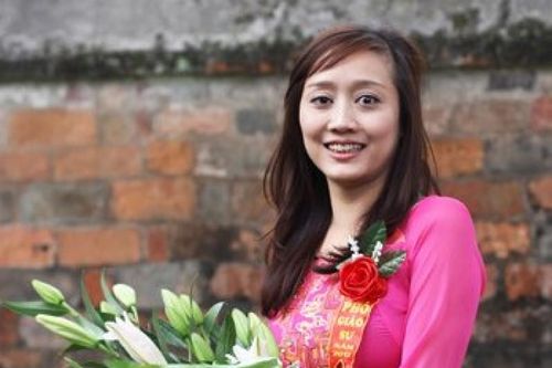 38 tuổi, là nữ giáo sư trẻ nhất năm 2019 được công nhận