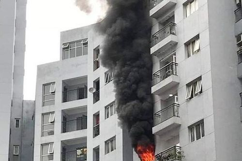 Hà Nội: Cháy lớn tại căn hộ chung cư trên phố Mai Anh Tuấn