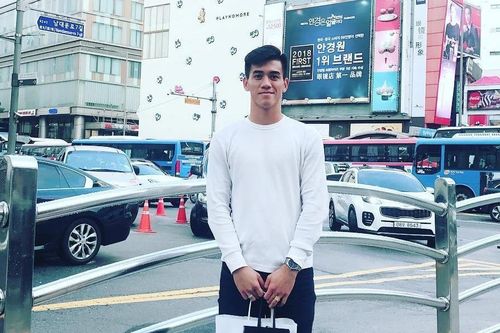Cầu thủ Tiến Linh ngoài đời mặc đồ nam tính, ít dùng hàng hiệu