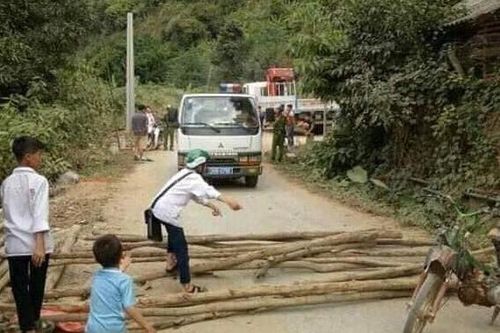 Sơn La: Sự thật vụ người dân chặn xe CSGT