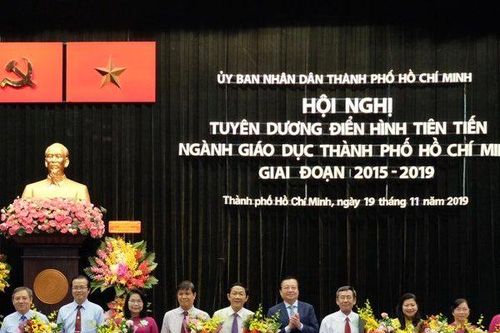 Thầy giáo trẻ nhất TP.HCM được bằng khen của Thủ tướng Chính phủ