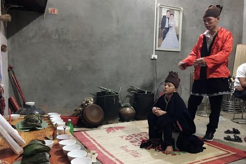 Độc đáo nghi lễ Lập Tĩnh - lễ đặt tên của người Dao Tiền