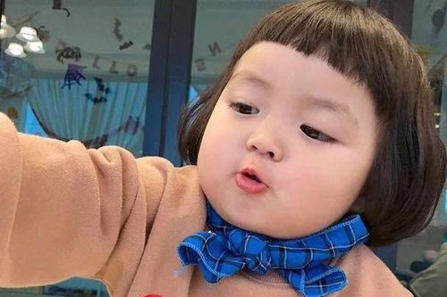 Gương mặt biểu cảm cực thần thái, bé giá Hàn Quốc chiếm sóng MXH