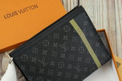 Ngoảnh đi ngoảnh lại, ví hàng hiệu Louis Vuitton 'không cánh mà bay' ở sân bay Nội Bài