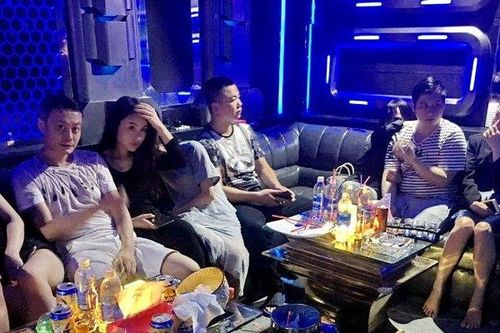 Đà Nẵng: Phát hiện nhiều thanh thiếu niên nước ngoài 'bay lắc' trong quán karaoke