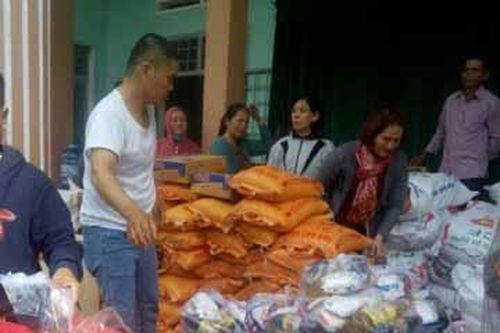Tặng 200 phần quà cho đồng bào nghèo xã Chư Krey