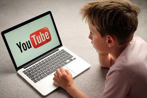 TPHCM: Trẻ suýt mất mạng vì học 'thắt cổ' trên YouTube