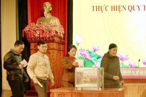 Đồng chí Nguyễn Văn Minh được bầu giữ chức Bí thư Huyện ủy Si Ma Cai