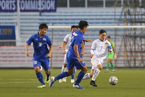 Vất vả vượt qua U22 Lào, U22 Thái Lan tiếp tục bám đuổi U22 Việt Nam