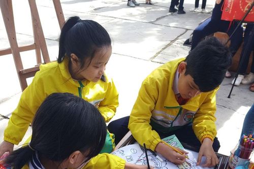 Hơn 200 học sinh Đà Lạt thi tìm hiểu Luật Giao thông đường bộ