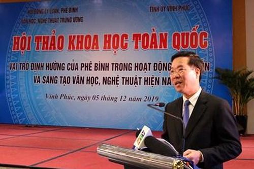 Hội thảo về định hướng của phê bình văn học nghệ thuật
