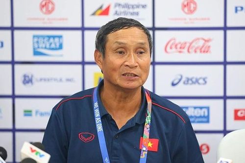 HLV Mai Đức Chung: 'Tôn trọng chứ không e sợ'