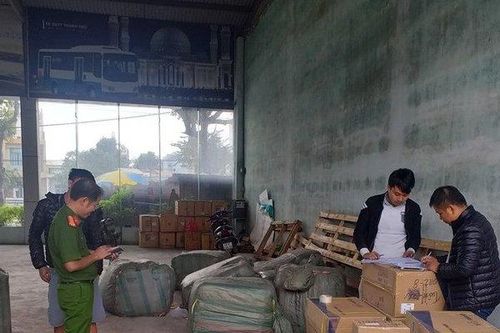 Đà Nẵng: Hàng lậu liên tục 'đổ bộ' dịp cận Tết