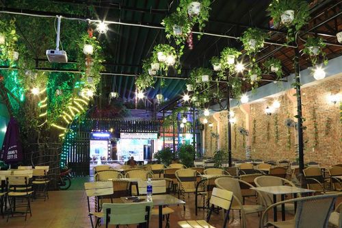 Cơ ngơi hàng trăm m2 của gia đình Tiến Linh ở trung tâm Bình Dương