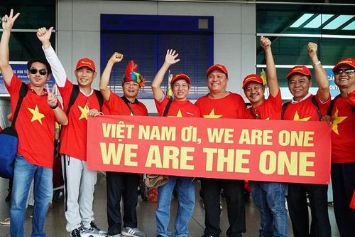 Người hâm mộ 'ùn ùn' sang Philippines tiếp lửa cho đội tuyển U22 Việt Nam