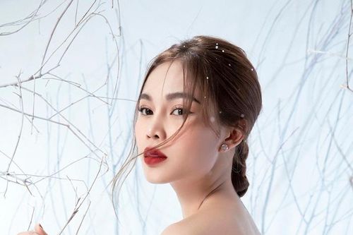 Giang Hồng Ngọc được chồng ủng hộ chụp sexy
