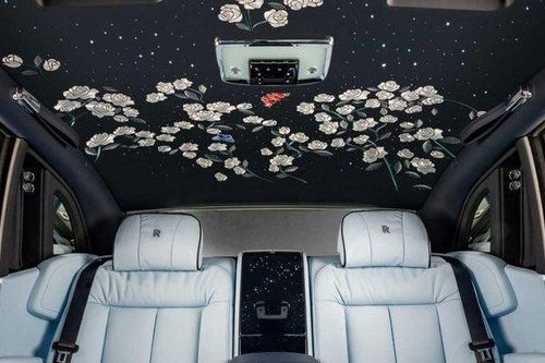 'Triệu đóa hồng' biến 'bóng ma' Rolls-Royce trở thành vườn hồng vô cùng lãng mạn