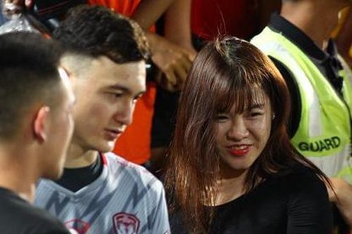 Văn Lâm - Yến Xuân từ úp mở hẹn hò đến công khai bên gia đình nửa kia