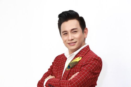 MC Đình Toàn: 'Tôi không lẻ bóng...'