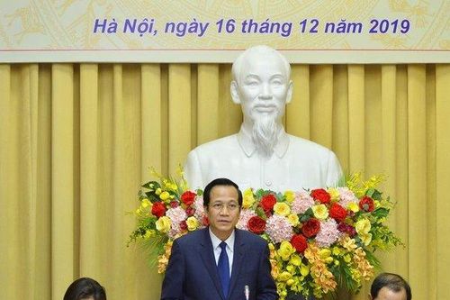 Bộ trưởng Đào Ngọc Dung: 'Chuyển thẳng lương cho vợ kiểm soát càng tốt'