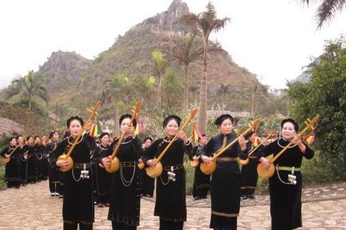 Sau vinh danh, làm gì để bảo vệ di sản Then cho nhân loại?